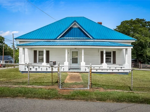 6 Mill St, Pelzer, SC 29669