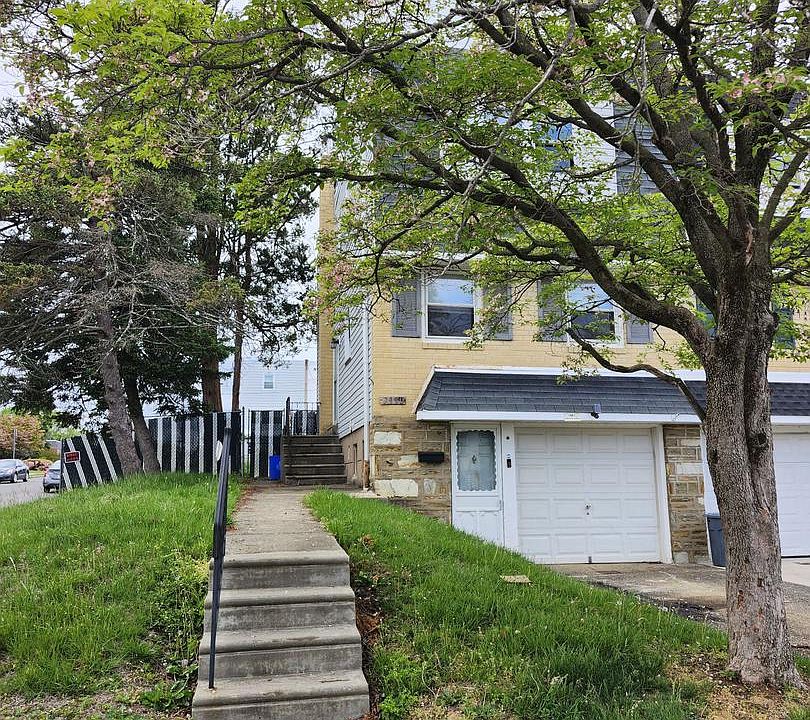 2nd image of 9930 Alicia St
