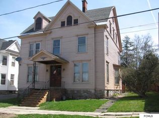 14 N Melcher St, Johnstown, NY 12095