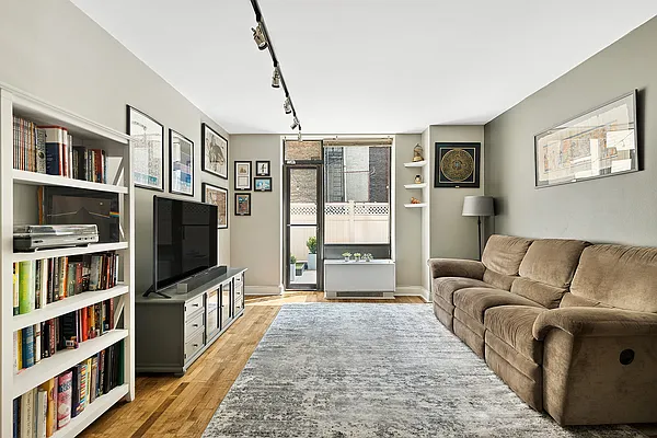 Sold by Compass | media 3
