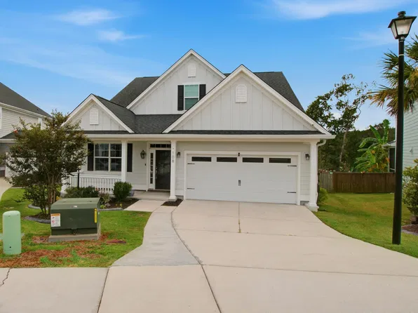 108 Barbour Ct, Moncks Corner, SC 29461