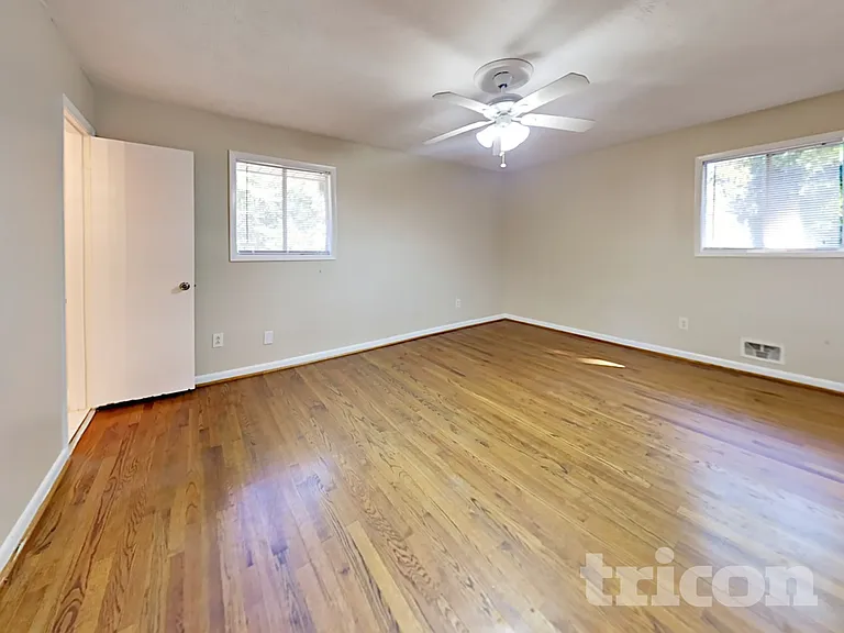 543 Barbashela Cir — Photo 9