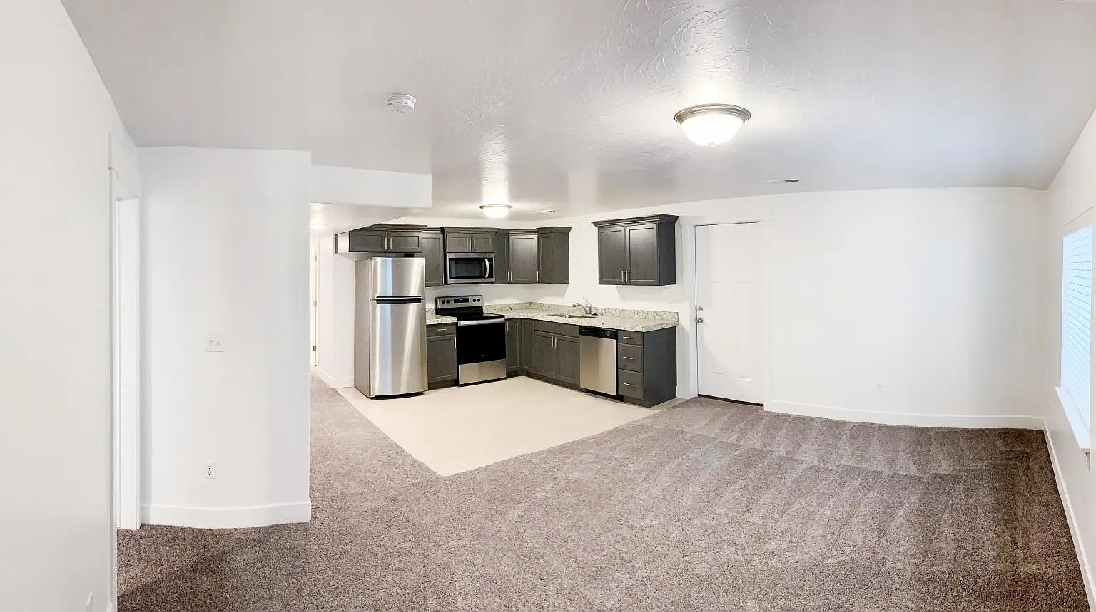 103 N 300 E — Photo 2