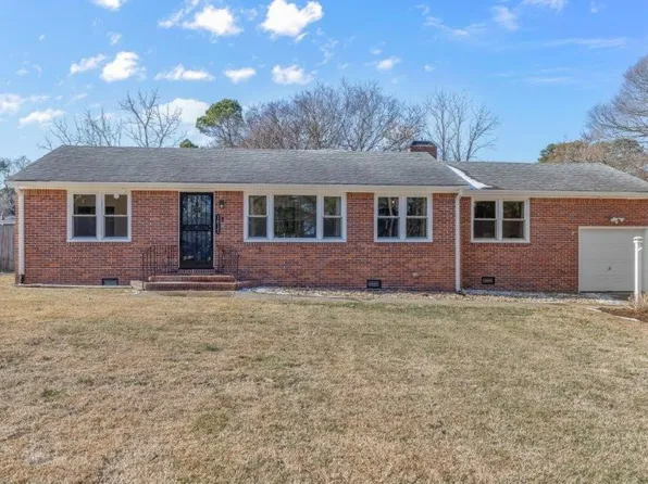 1817 Jack Frost Rd, Virginia Beach, VA 23455