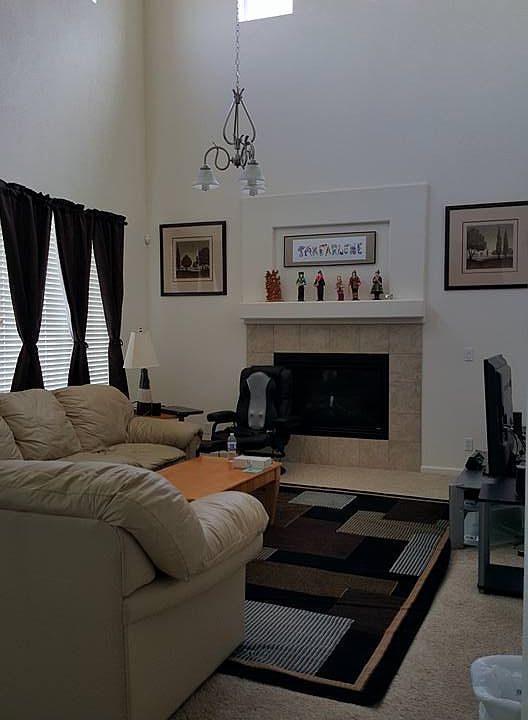 2nd image of 763 Newton Ct