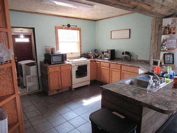 3rd image of 210 N Doane Ave