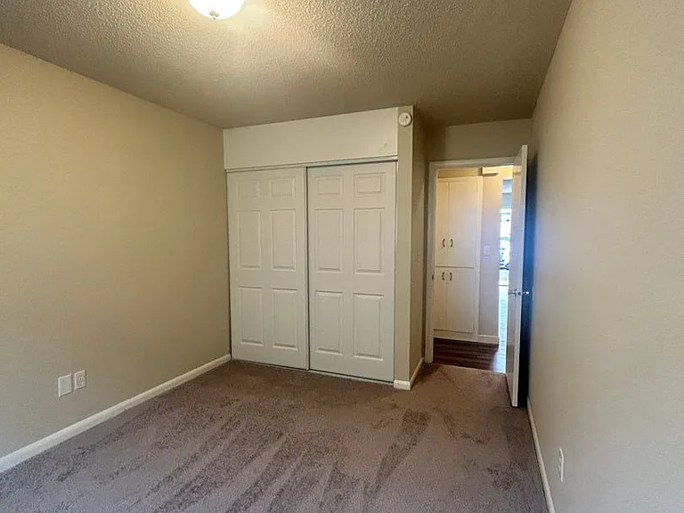 1806 E Fourth Plain Blvd — Photo 6