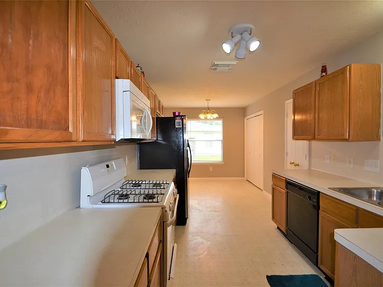5126 Riverwood Dr — Photo 14