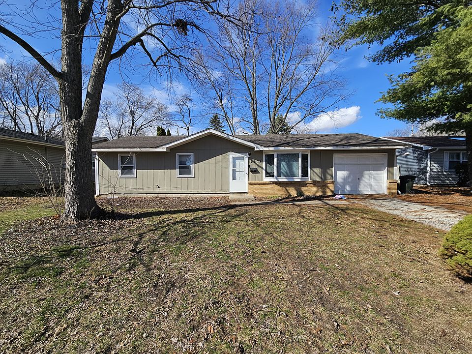 1st image of 2208 E Country Squire Dr