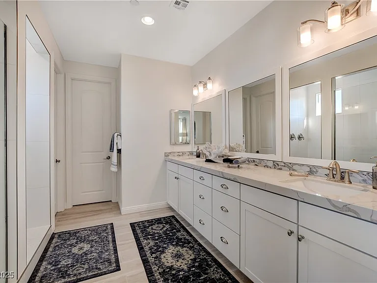 1075 N Water St — Photo 45