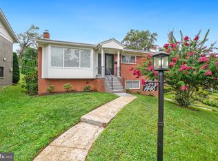 1446 Roxanna Rd NW, Washington, DC 20012