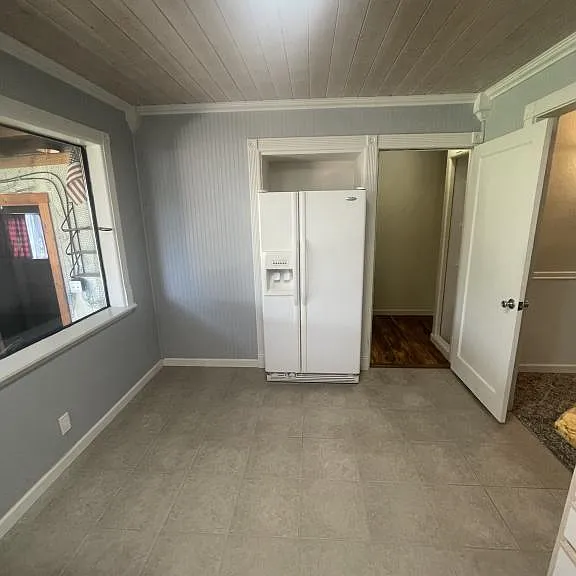 2145 Lombard St — Photo 13