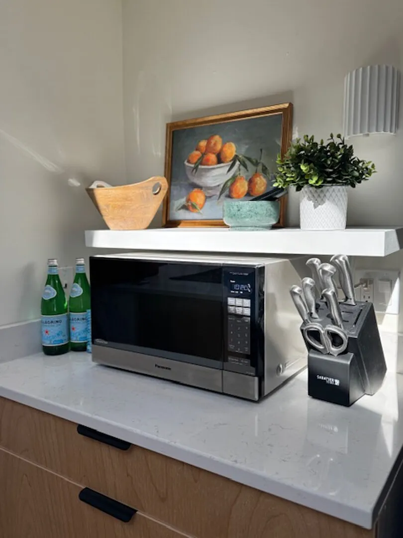 Mid Century Modern Villa/ 3BR/2b SW Views — Photo 4