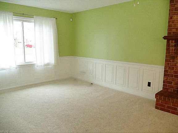 4th image of 5881 Goolagong Dr