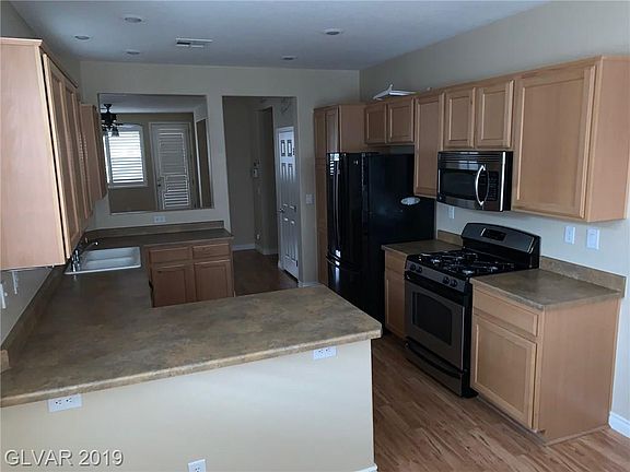 2nd image of 6277 Majestic Hills Ave