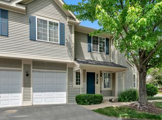 327 Windsor Ct UNIT A, South Elgin, IL 60177