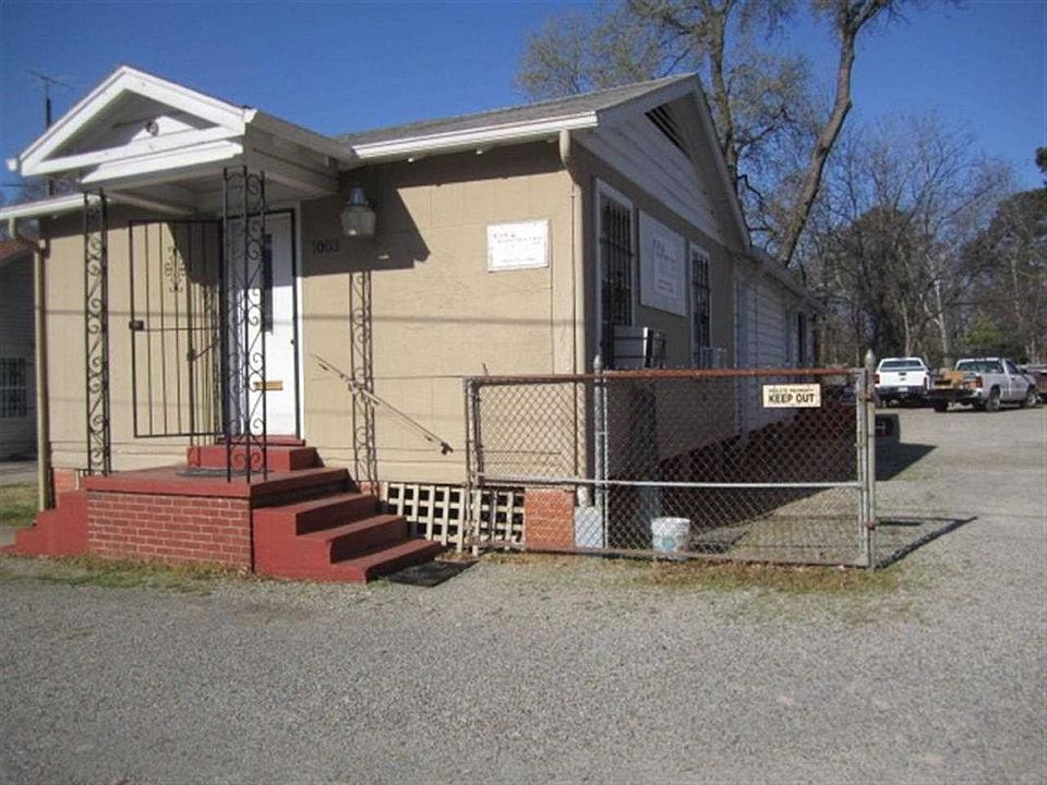 2nd image of 1003 S Hutchings Blvd