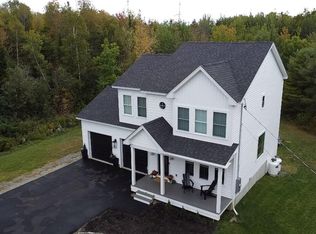 20 Emerald Dr, Hampden, ME 04444