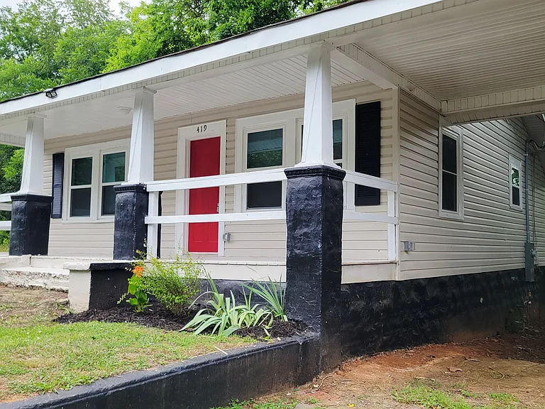 419 Pine St — Photo 2