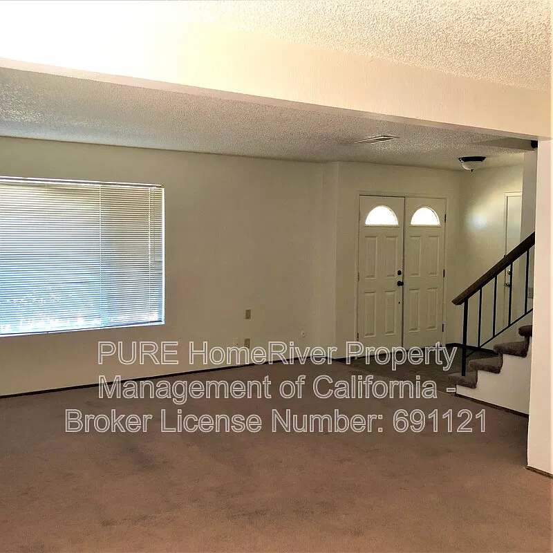 4 bed, 2.5 bath, 1817 sqft, $2,795 — Photo 4