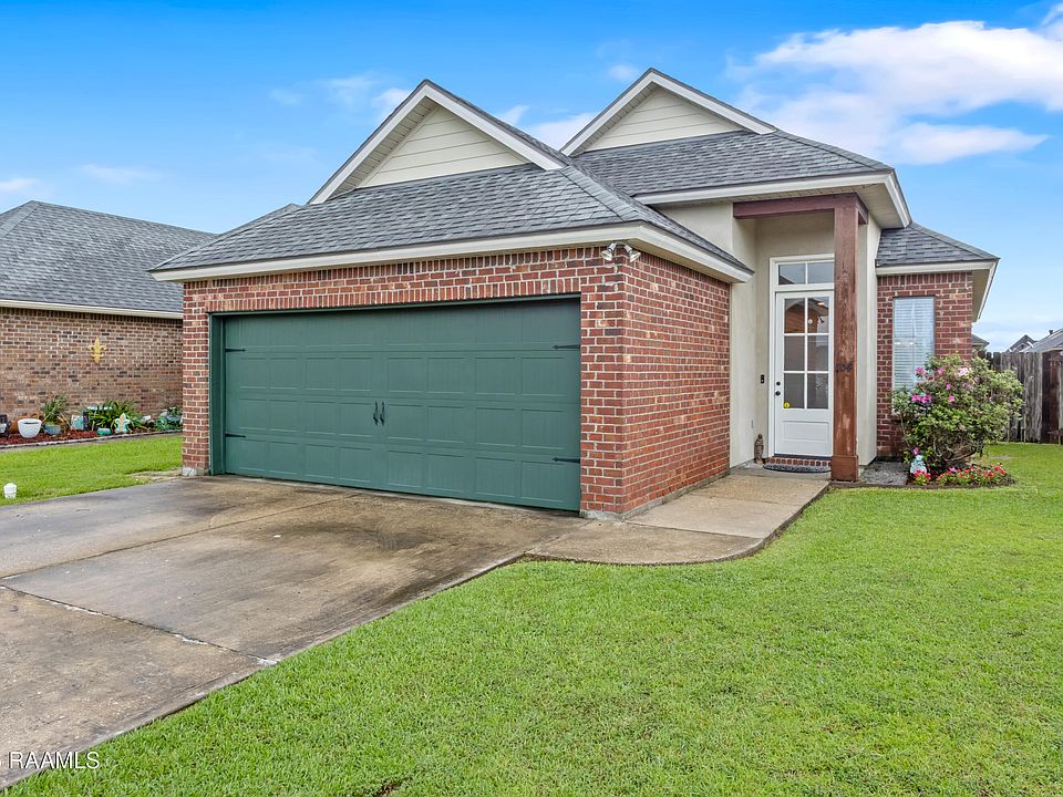 1st image of 104 Meadowhollow Dr