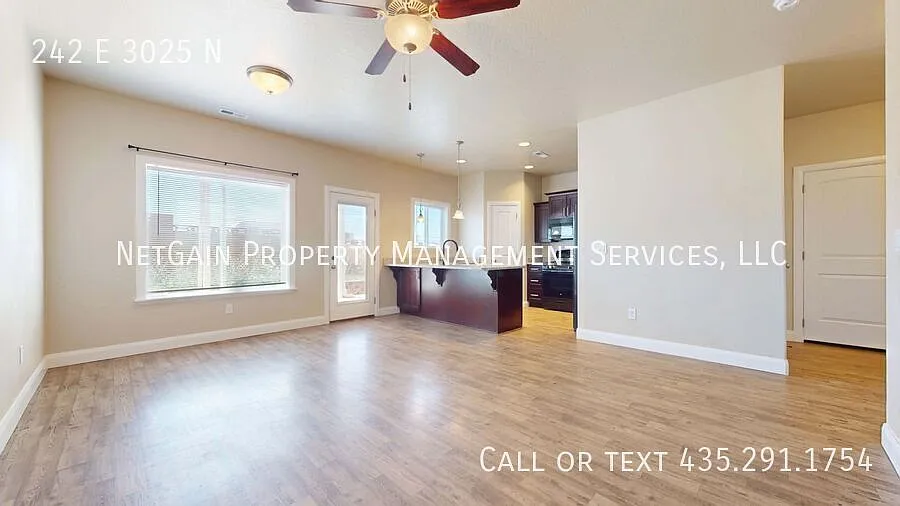 3 Bedroom Cedar Bend Townhome — Photo 4