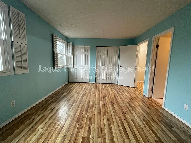 2591 Stratford Dr — Photo 6