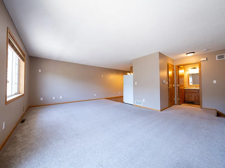 2525 Cobble Hill Ct #D — Photo 4