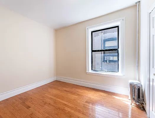 3rd image of 465 W 159th St APT 42