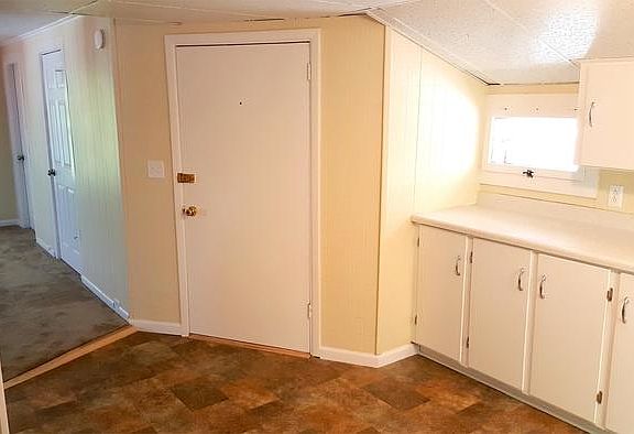 5th image of 130 W Main St APT 5