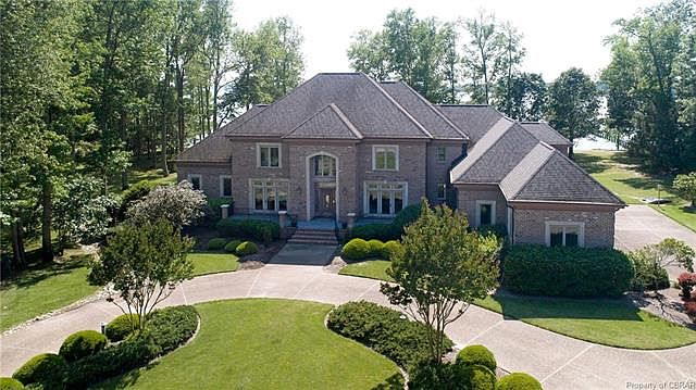 1st image of 3520 Barretts Ferry Dr