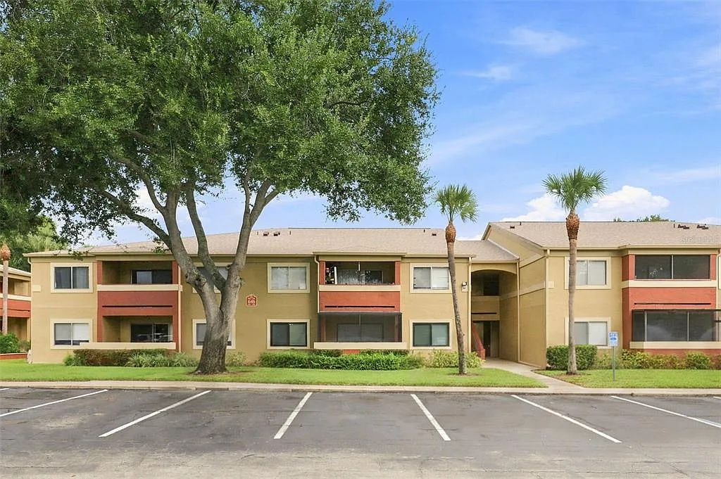 2 bed, 2.0 bath, 1126 sqft, $1,650 — Photo 2