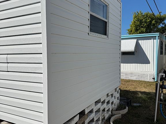 3rd image of 4125 Park St N #829