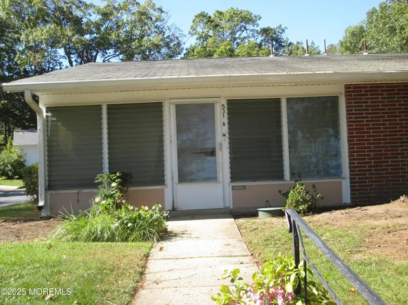531A Dartmoor Court, Lakewood, NJ 08701