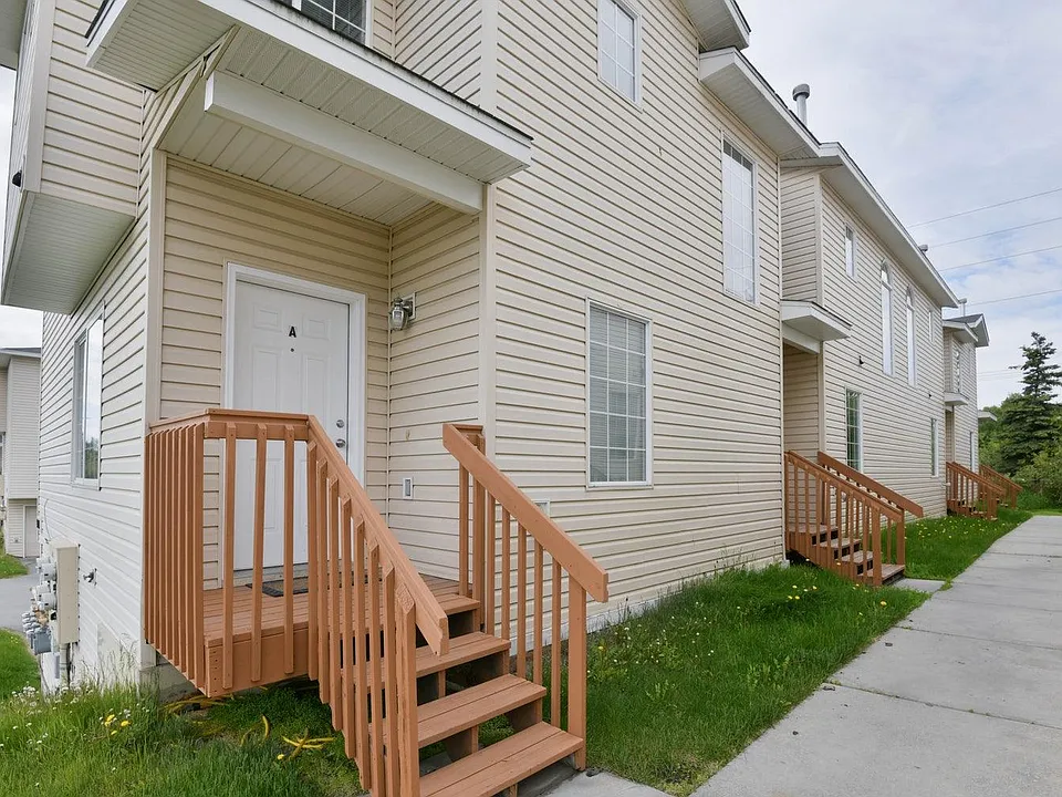 6903 Gold Kings Ave #C