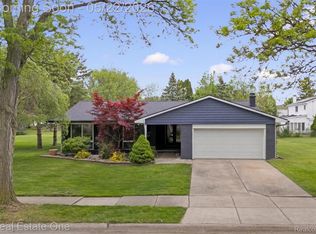 489 Evaline Ave, Troy, MI 48085