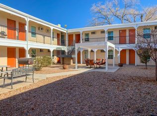 Casa dos Santos, Albuquerque, NM 87108