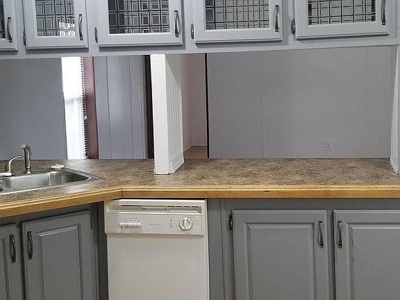 4th image of 804 E Blackwell St #9