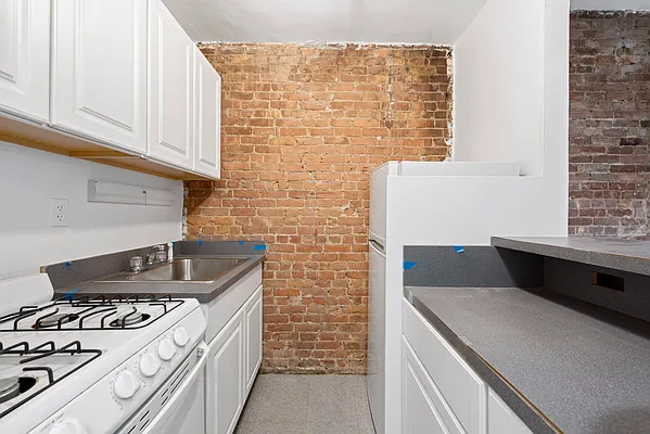 Rented by Douglas Elliman | media 4