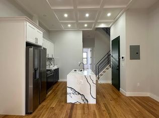 992 Decatur St #3A, Brooklyn, NY 11207