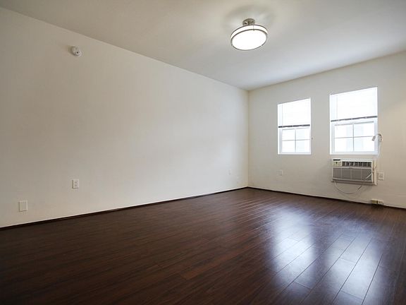 2nd image of 727 S Mansfield Ave APT 23