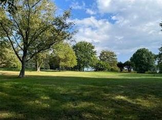 4710 Ellwood Rd, New Castle, PA 16101