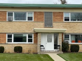 236 W Johnson St APT 1E, Palatine, IL 60067