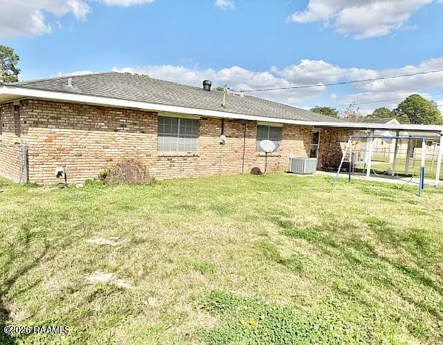 948 Mary Ave — Photo 2