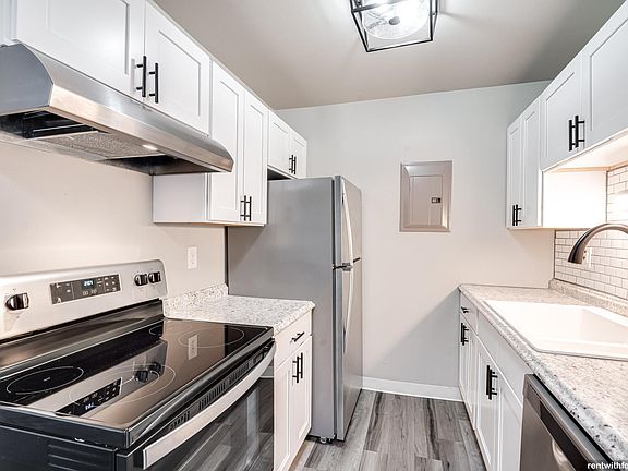 3rd image of 1000 Lucerne Dr #1009-1A