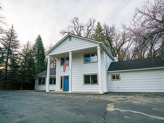 4th image of 16397 Acorn Dr