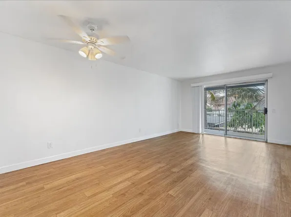 1755 Sherman Pl #205, Long Beach, CA 90804