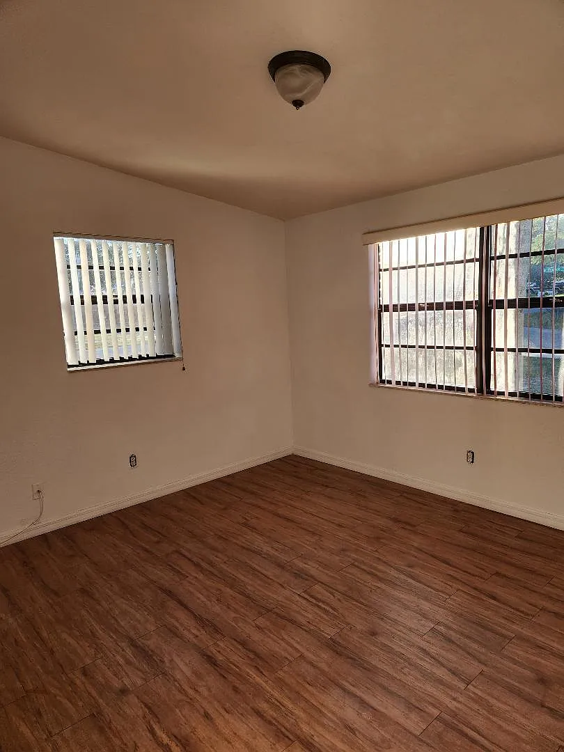 3 bed, 1500 sqft, $1,800 — Photo 3