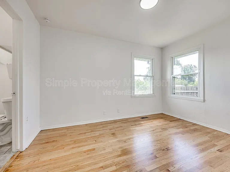 4608 N Libby Ave — Photo 8