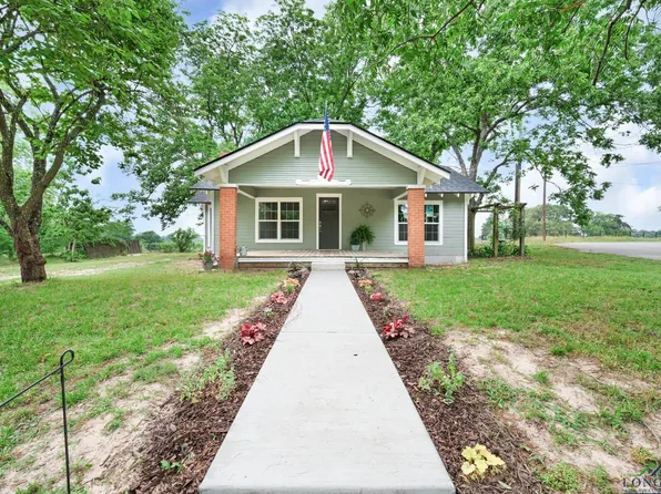 913 Church St, Winnsboro, TX 75494